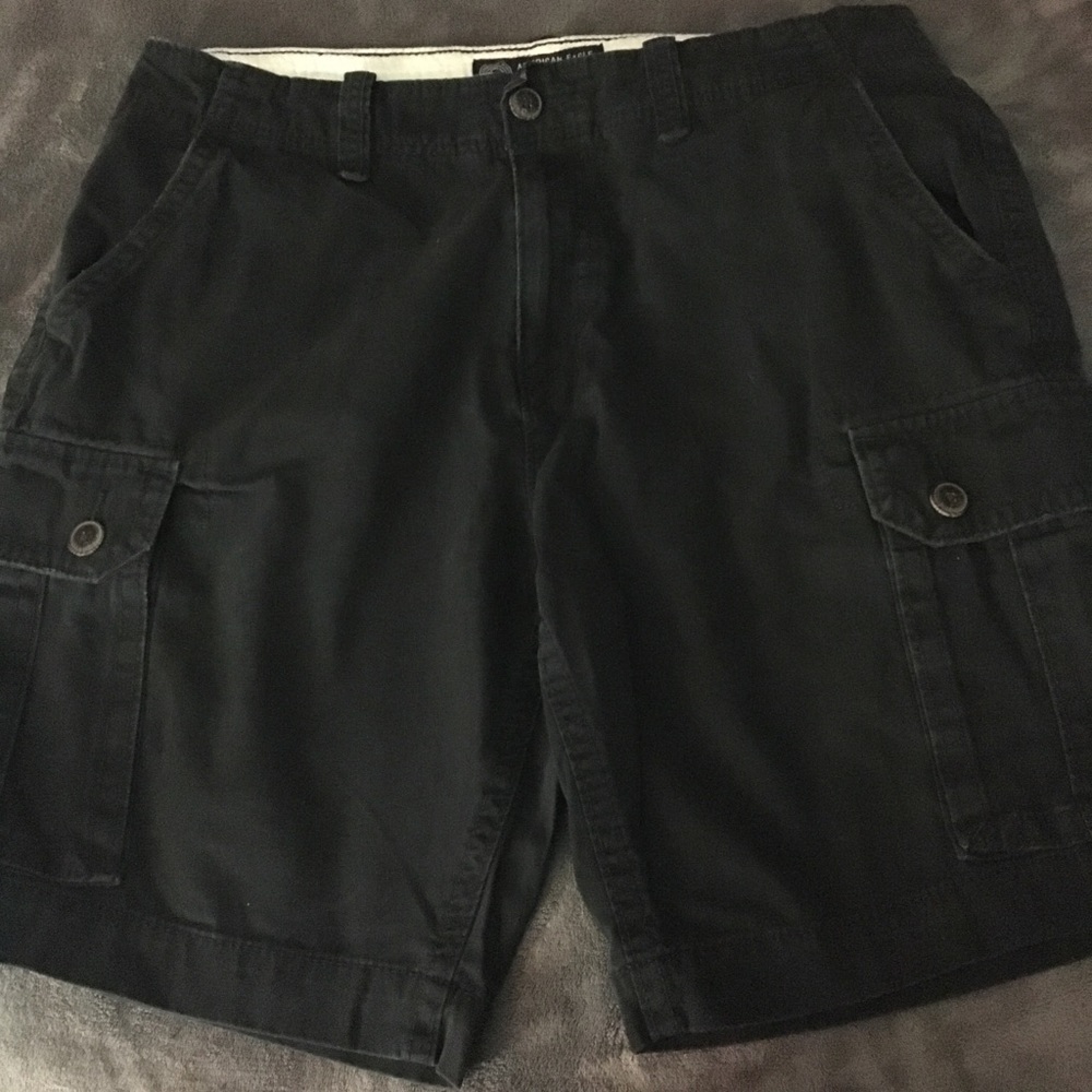 Black men’s cargo shorts size 36